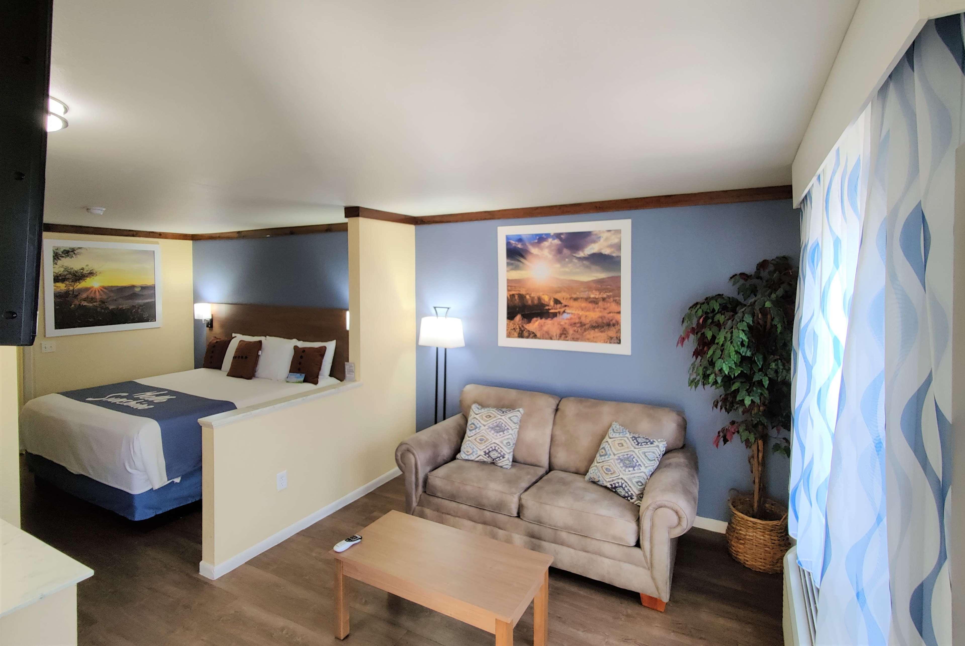 Days Inn By Wyndham Suites Fredericksburg Dış mekan fotoğraf