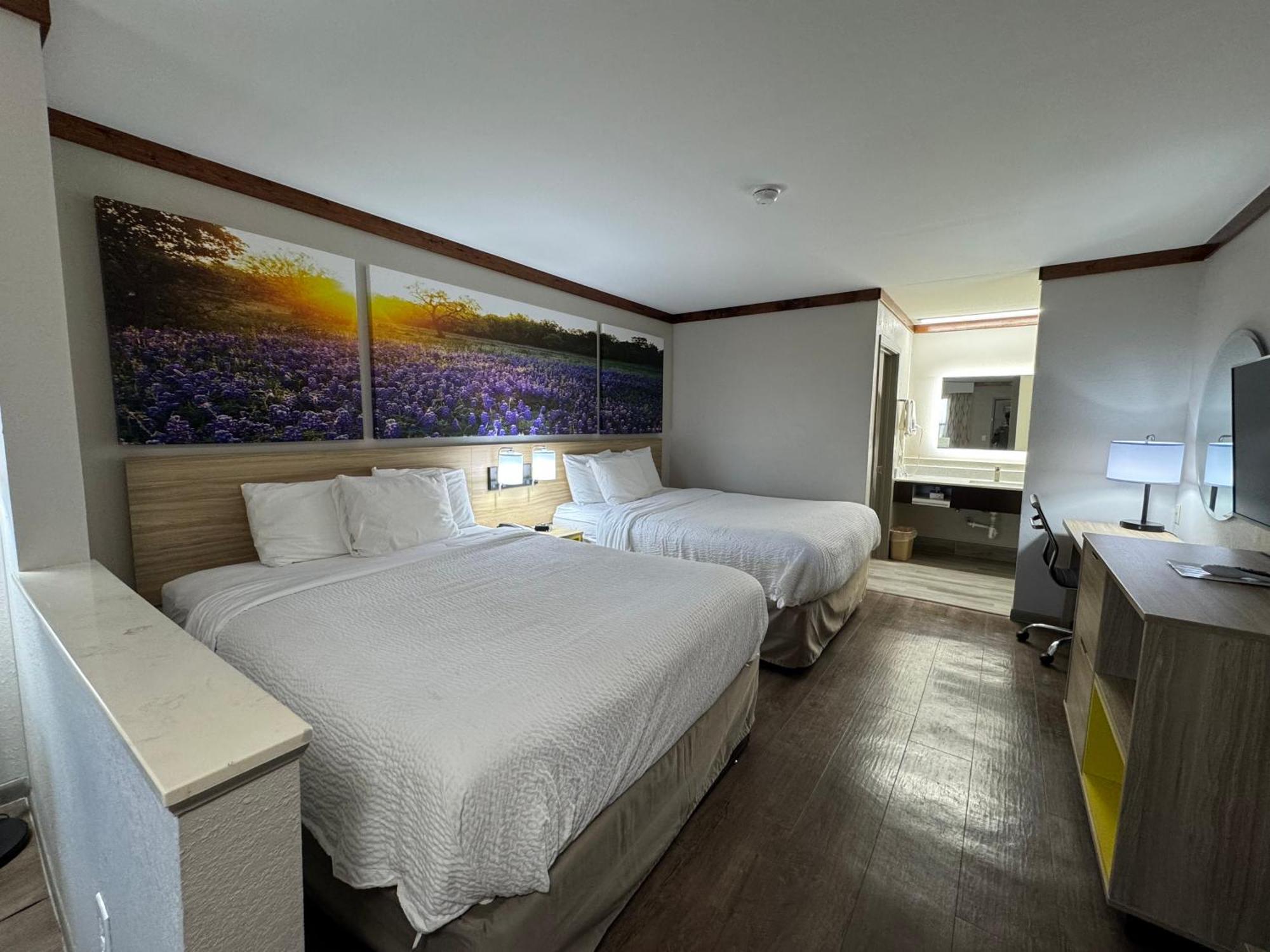 Days Inn By Wyndham Suites Fredericksburg Dış mekan fotoğraf