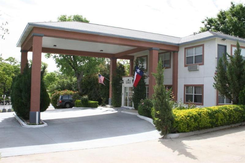 Days Inn By Wyndham Suites Fredericksburg Dış mekan fotoğraf