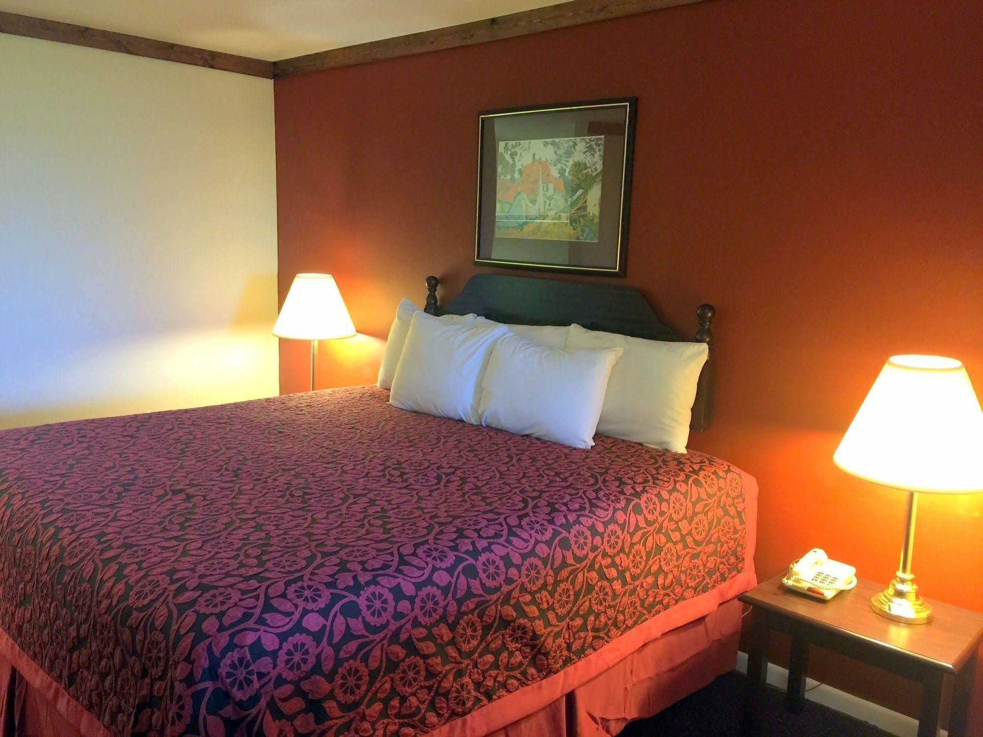 Days Inn By Wyndham Suites Fredericksburg Dış mekan fotoğraf
